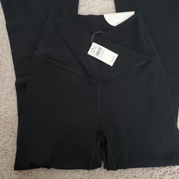 OFFLINE By Aerie Real Me High Waisted Crossover Rib Super Flare Legging black XS - Picture 10 of 11